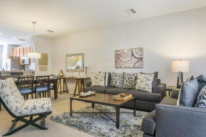 Lovely 3-Story Townhome in Vista Cay Resort